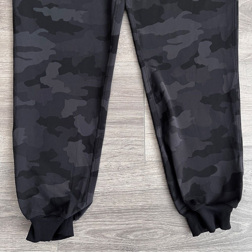 LULULEMON High Rise Joggers Size 4 Camo Gray Black Luxtreme Activewear Casual - Picture 4 of 8